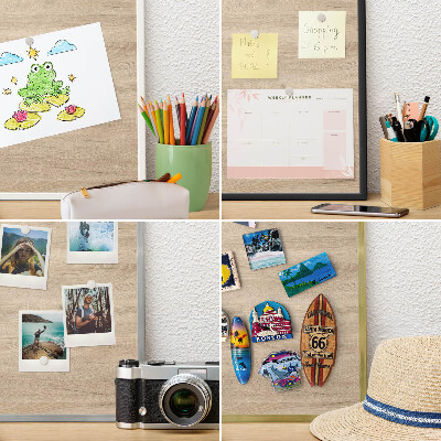 Magneetbord voor souvenir magneten met zilveren lijst Houten achtergrond