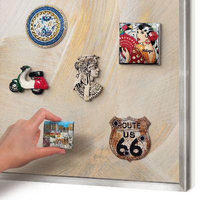 Decoratief metalen magneetbord in een zilveren lijst Elegante abstractie