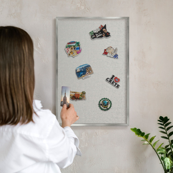 Decoratief metalen magneetbord in een zilveren lijst Plantenpatroon