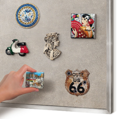 Decoratief metalen magneetbord in een zilveren lijst Neutrale elegantie