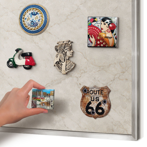 Decoratief metalen magneetbord in een zilveren lijst Natuurlijke elegantie