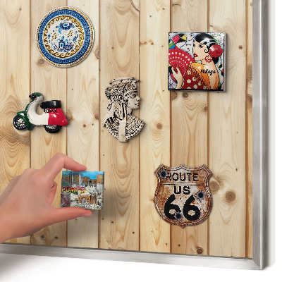 Magneetbord voor souvenir magneten met zilveren lijst Houten planken