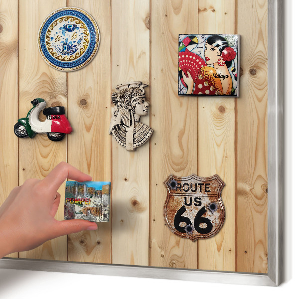 Magneetbord voor souvenir magneten met zilveren lijst Houten planken
