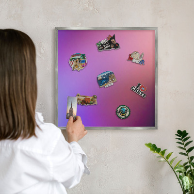 Decoratief metalen magneetbord in een zilveren lijst Kleuren van harmonie
