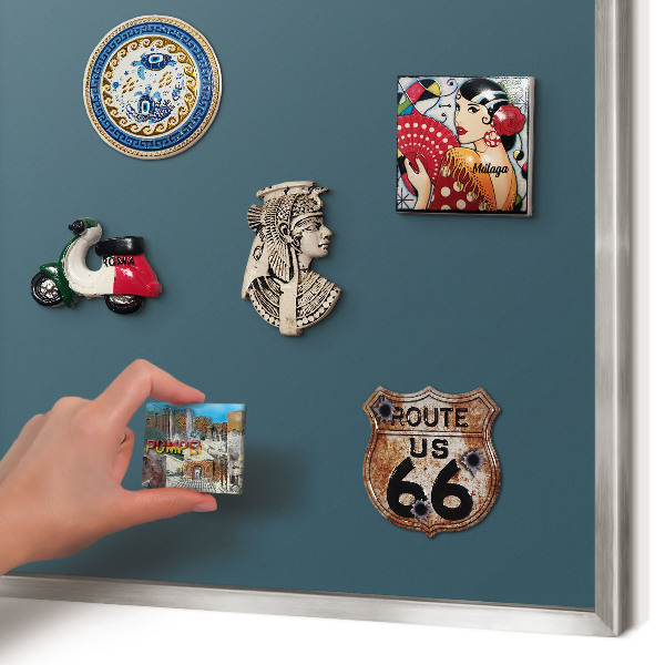 Magneetbord voor souvenir magneten met zilveren lijst Donker turkoois