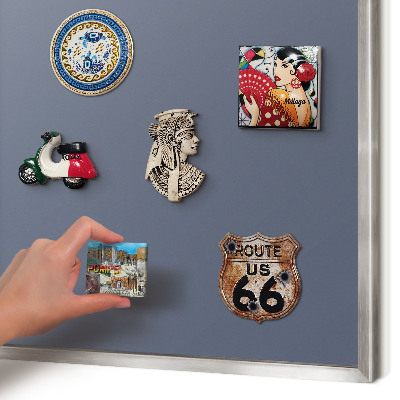 Magneetbord voor souvenir magneten met zilveren lijst Koelgrijs
