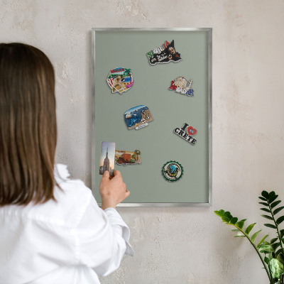 Magneetbord voor souvenir magneten met zilveren lijst Verstandig