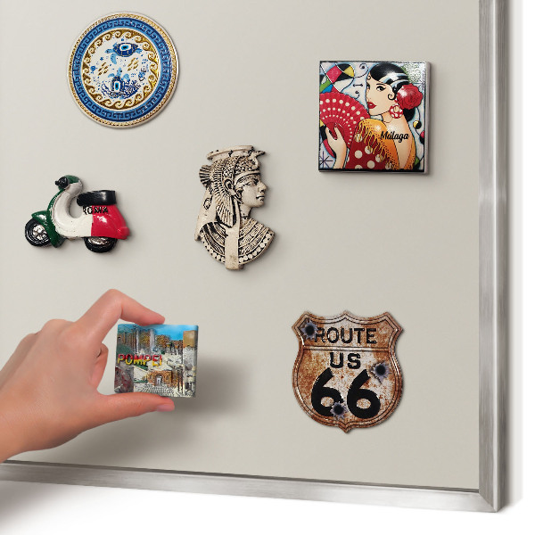 Decoratief metalen magneetbord in een zilveren lijst Warme steen
