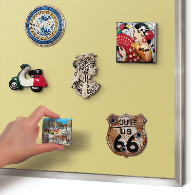 Decoratief metalen magneetbord in een zilveren lijst Vintage geel