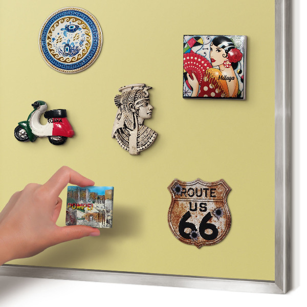 Decoratief metalen magneetbord in een zilveren lijst Vintage geel
