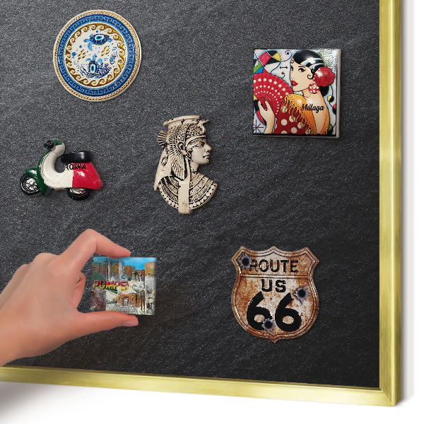 Metalen magneetbord met lijst in het goud Grijze textuur