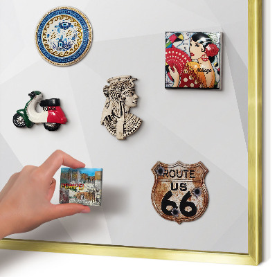 Metalen magneetbord met lijst in het goud Witte geometrie