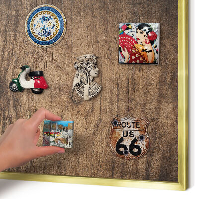 Metalen magneetbord met lijst in het goud Houtstructuur
