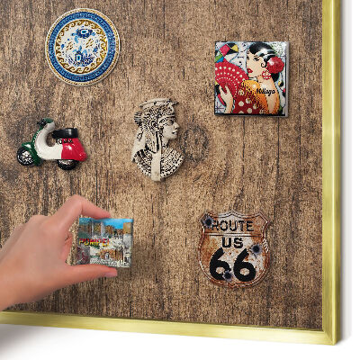 Metalen magneetbord met lijst in het goud Houtstructuur