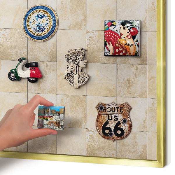 Metalen magneetbord met lijst in het goud Neutrale elegantie