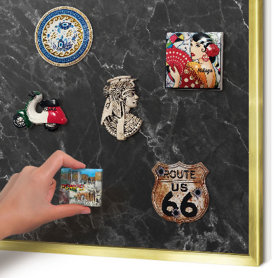 Metalen magneetbord met lijst in het goud Marmeren elegantie