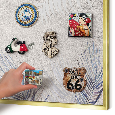 Magnetisch bord voor reismagneten met gouden lijst Bladrijke elegantie