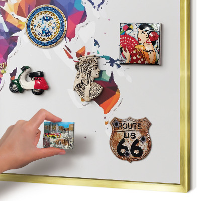 Metalen magneetbord met lijst in het goud Wereldkaart