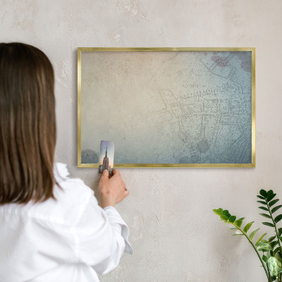 Metalen magneetbord met lijst in het goud Oude kaart
