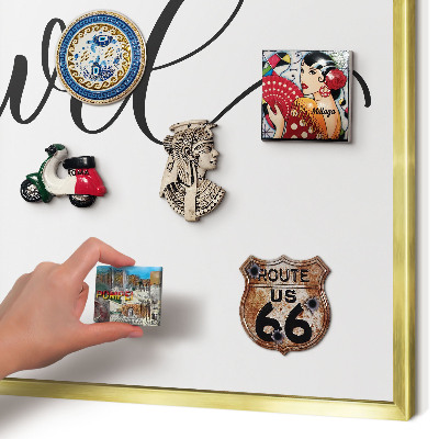 Metalen magneetbord met lijst in het goud Laten we samen op reis gaan