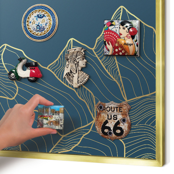 Metalen magneetbord met lijst in het goud Bergminimalisme