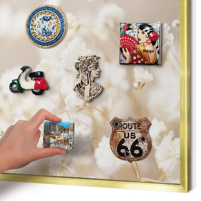 Metalen magneetbord met lijst in het goud Beige bloemen