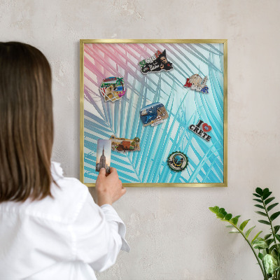 Metalen magneetbord met lijst in het goud Tropische elegantie