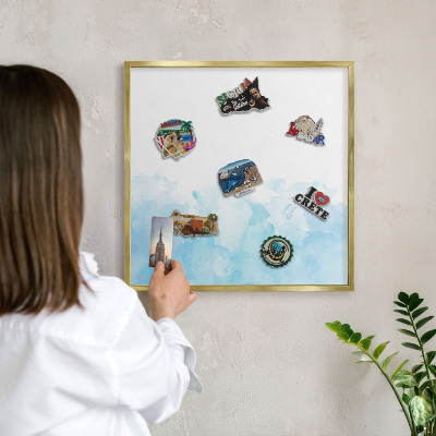 Metalen magneetbord met lijst in het goud Rustgevend landschap