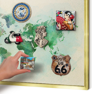 Metalen magneetbord met lijst in het goud Wereldkaart