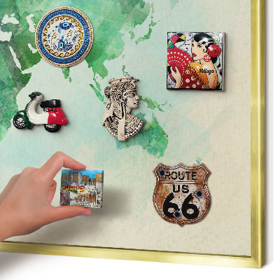 Metalen magneetbord met lijst in het goud Wereldkaart