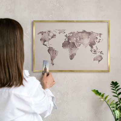 Metalen magneetbord met lijst in het goud Wereldkaart