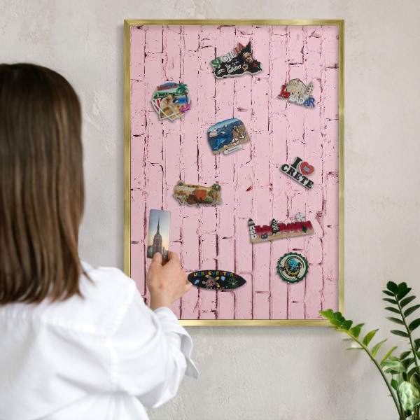 Metalen magneetbord met lijst in het goud Roze baksteen