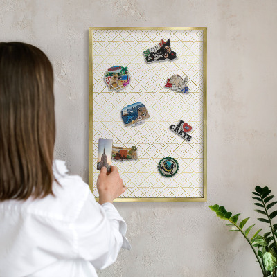 Metalen magneetbord met lijst in het goud Bladgeometrie