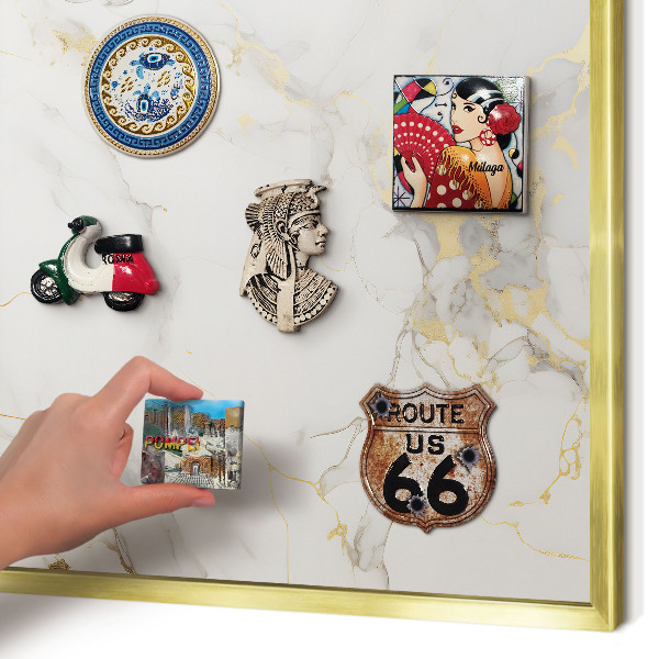 Metalen magneetbord met lijst in het goud Verfijnde elegantie