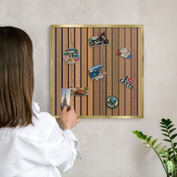 Metalen magneetbord met lijst in het goud Warme riemen