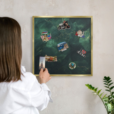 Metalen magneetbord met lijst in het goud Groene diepte