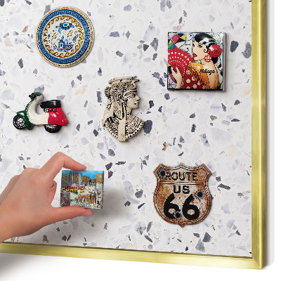 Metalen magneetbord met lijst in het goud Terrazzo-stijl