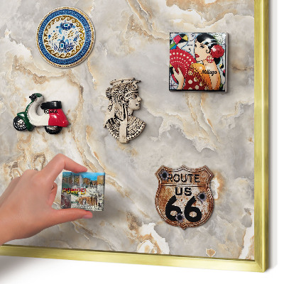 Magnetisch bord voor reismagneten met gouden lijst Marmeren elegantie