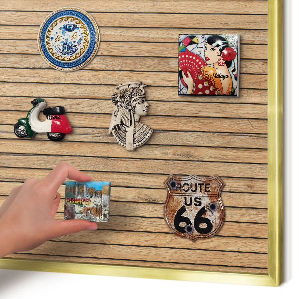 Metalen magneetbord met lijst in het goud Houten planken