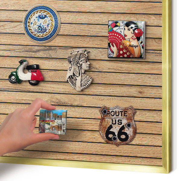 Metalen magneetbord met lijst in het goud Houten planken