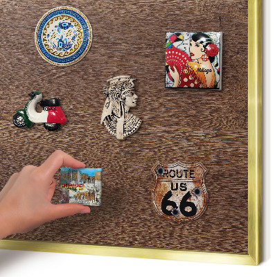 Metalen magneetbord met lijst in het goud Bruin hout