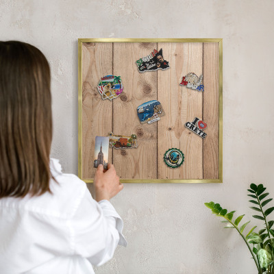 Magnetisch bord voor reismagneten met gouden lijst Houtstructuur