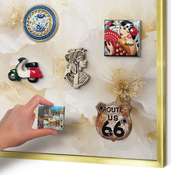 Metalen magneetbord met lijst in het goud Pastelkleurige bloemen