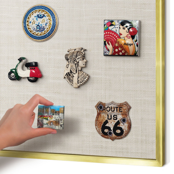 Metalen magneetbord met lijst in het goud Subtiele elegantie