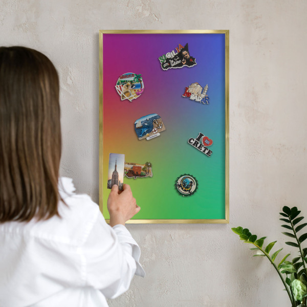 Metalen magneetbord met lijst in het goud Regenbooggradient