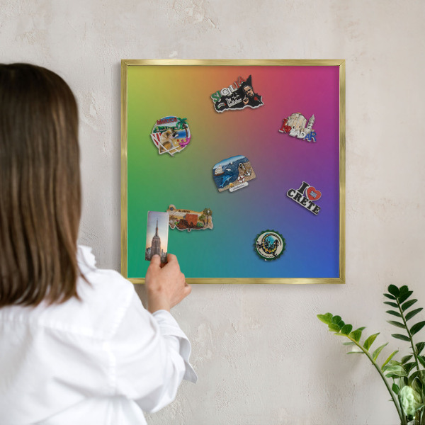 Metalen magneetbord met lijst in het goud Regenbooggradient