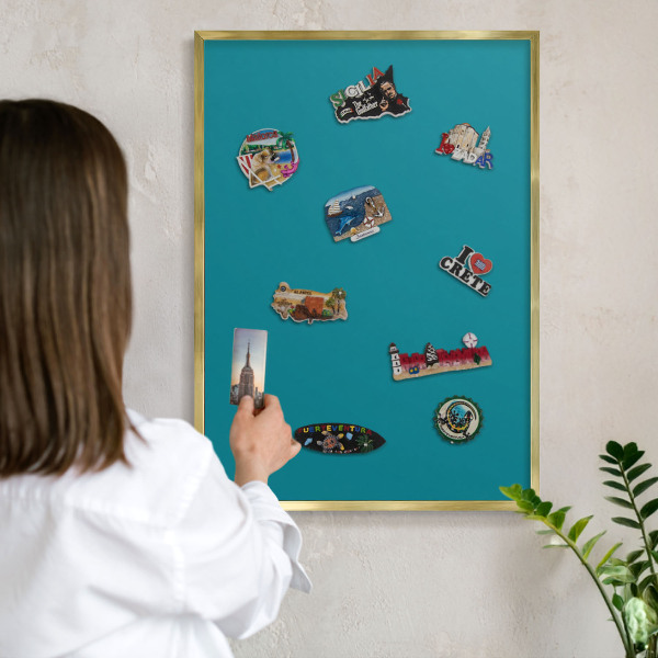Metalen magneetbord met lijst in het goud Koel turkoois