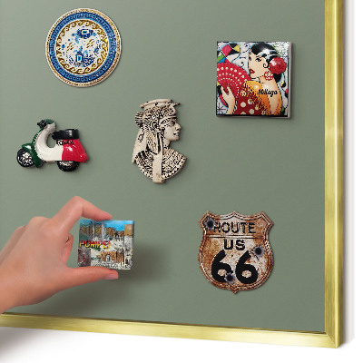 Metalen magneetbord met lijst in het goud Donkere salie