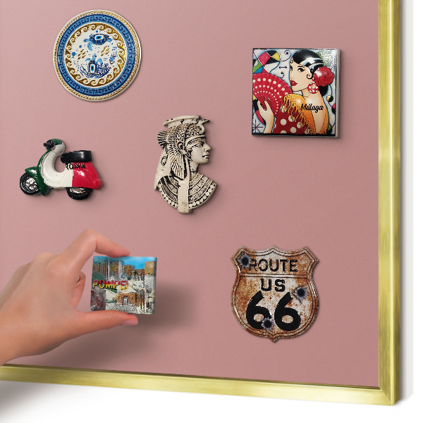 Metalen magneetbord met lijst in het goud Pastelroze