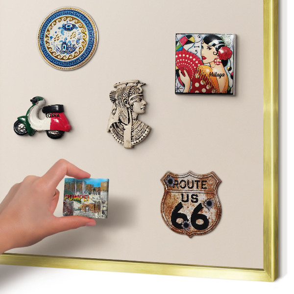 Metalen magneetbord met lijst in het goud Warm beige